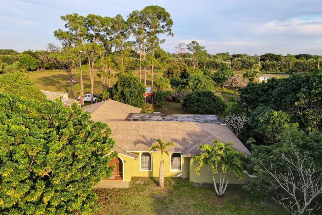 Ananda Farmhouse And Retreat. Lake Worth Beach Exterior foto