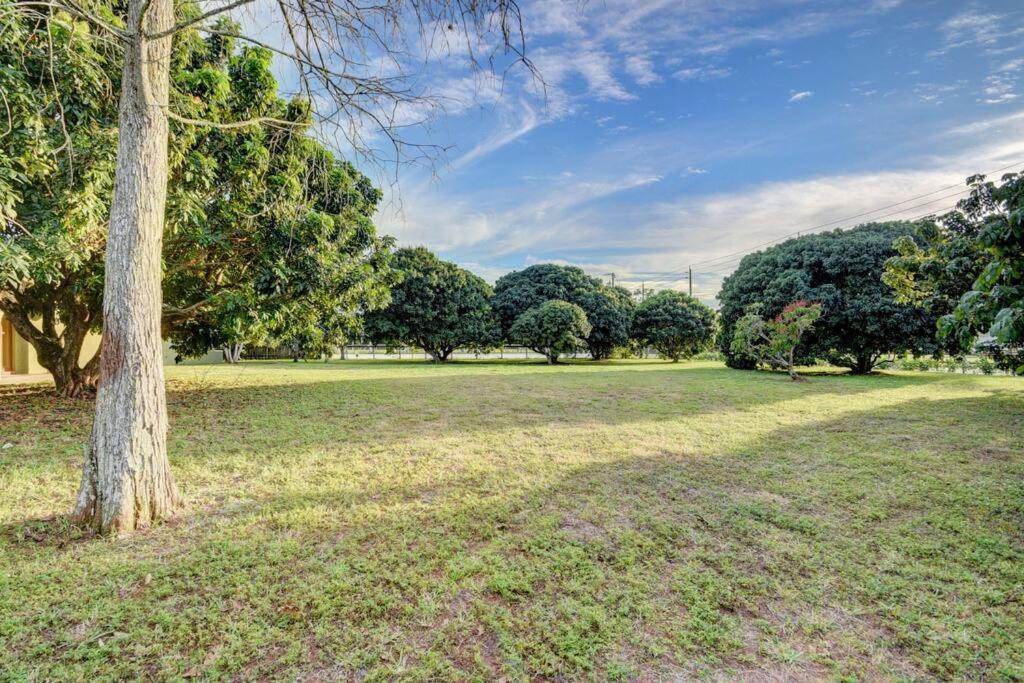 Ananda Farmhouse And Retreat. Lake Worth Beach Exterior foto