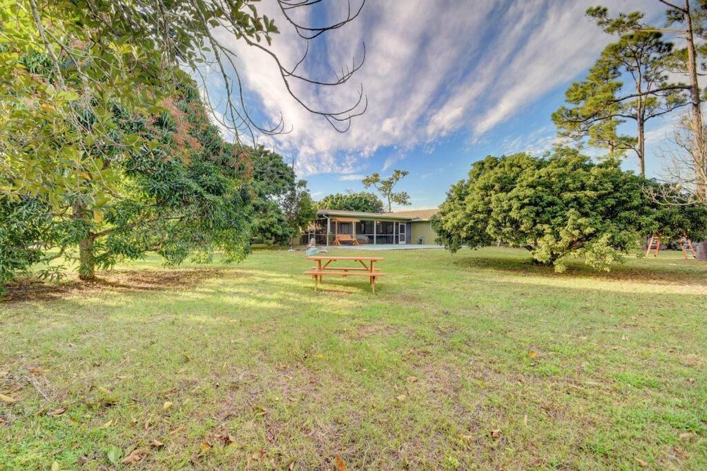 Ananda Farmhouse And Retreat. Lake Worth Beach Exterior foto
