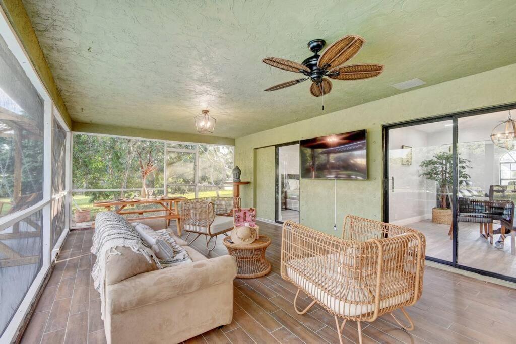 Ananda Farmhouse And Retreat. Lake Worth Beach Exterior foto